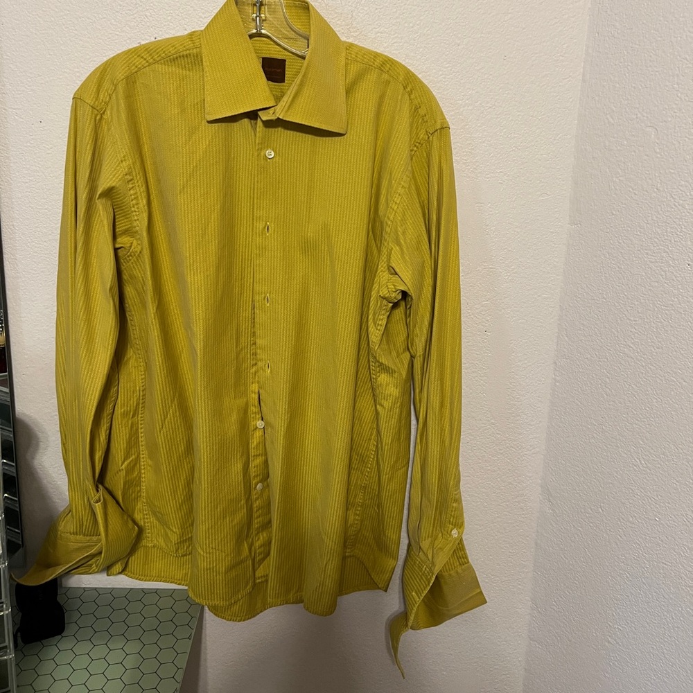 Kuhlman new w/out tags size 42 100% cotton button down